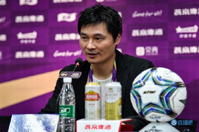 弄起cf里零的裙子